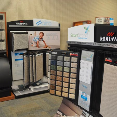 Flooring showroom servicing